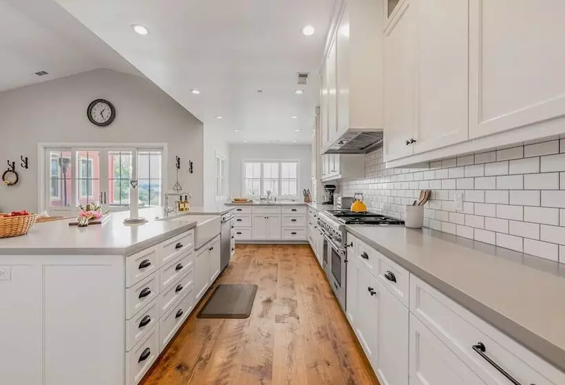 Cooperage By Avantstay Vineyard, Views, Soccer