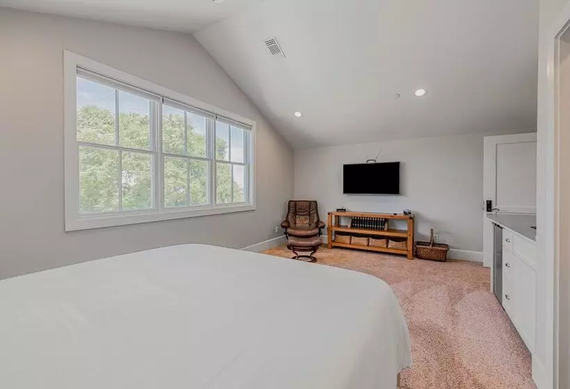 Cooperage By Avantstay Vineyard, Views, Soccer