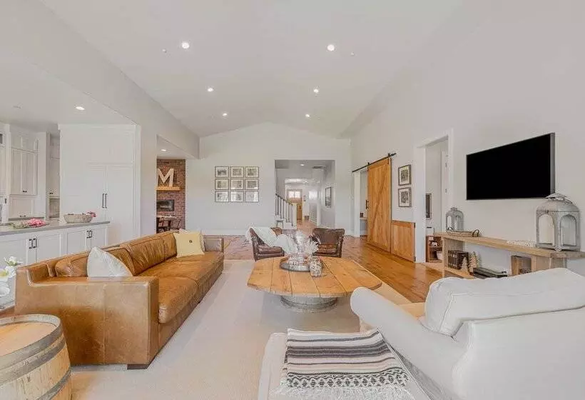 Cooperage By Avantstay Vineyard, Views, Soccer