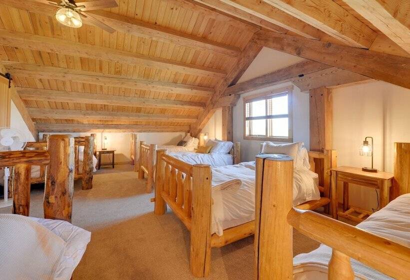 23 Mi To Targhee Skiing: Felt Cabin W/ Hot Tub!