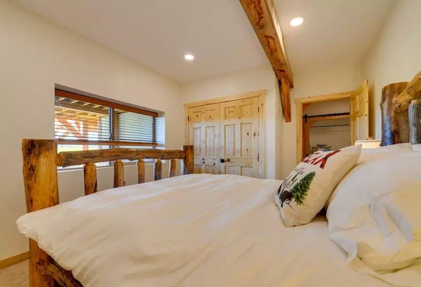 23 Mi To Targhee Skiing: Felt Cabin W/ Hot Tub!