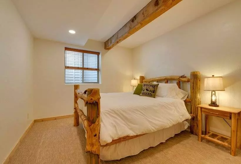 23 Mi To Targhee Skiing: Felt Cabin W/ Hot Tub!