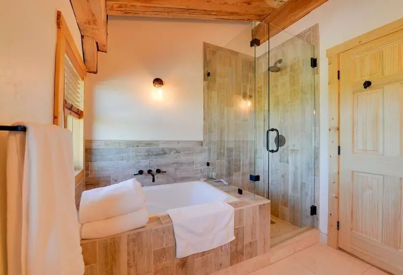 23 Mi To Targhee Skiing: Felt Cabin W/ Hot Tub!