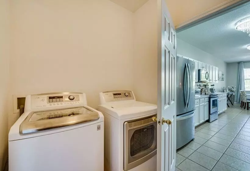 Davenport Family Home W/ Private Lanai & Game Room