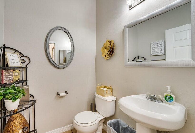 Davenport Family Home W/ Private Lanai & Game Room