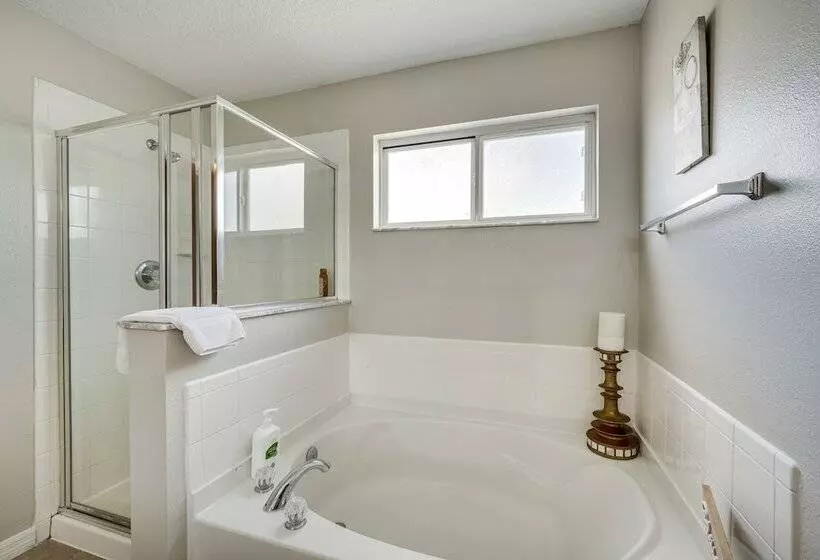 Davenport Family Home W/ Private Lanai & Game Room