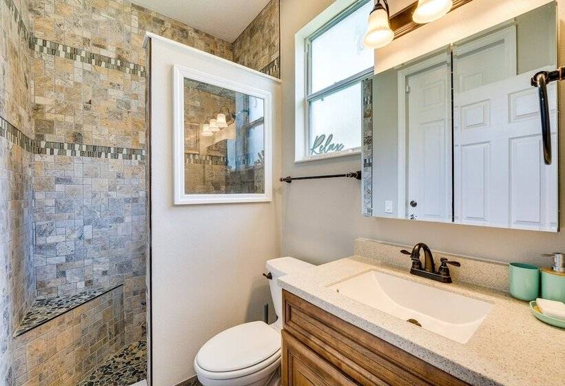 Davenport Family Home W/ Private Lanai & Game Room