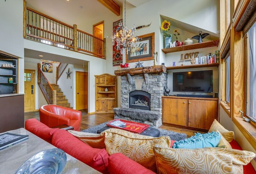 Frisco River Home: On Bike Path & Near Main St!