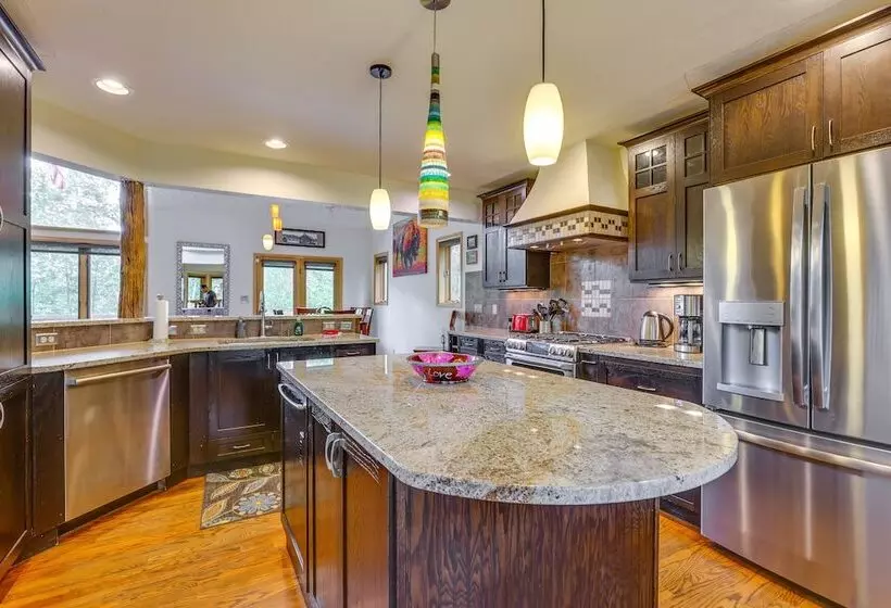 Frisco River Home: On Bike Path & Near Main St!