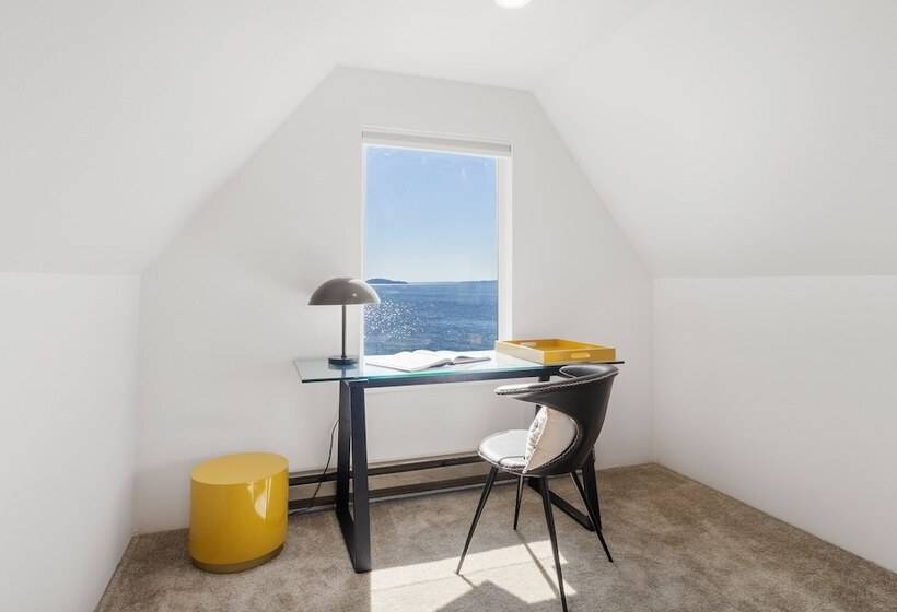 Beachfront Historical Home In University Place!