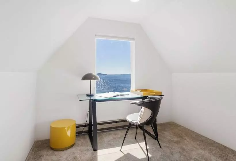 Beachfront Historical Home In University Place!