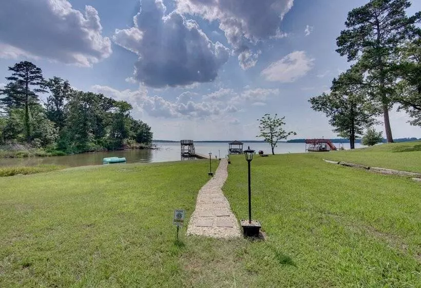 Home On Lake Bob Sandlin W/ Private Boat Dock!