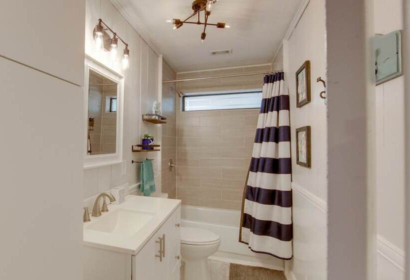 Home On Lake Bob Sandlin W/ Private Boat Dock!