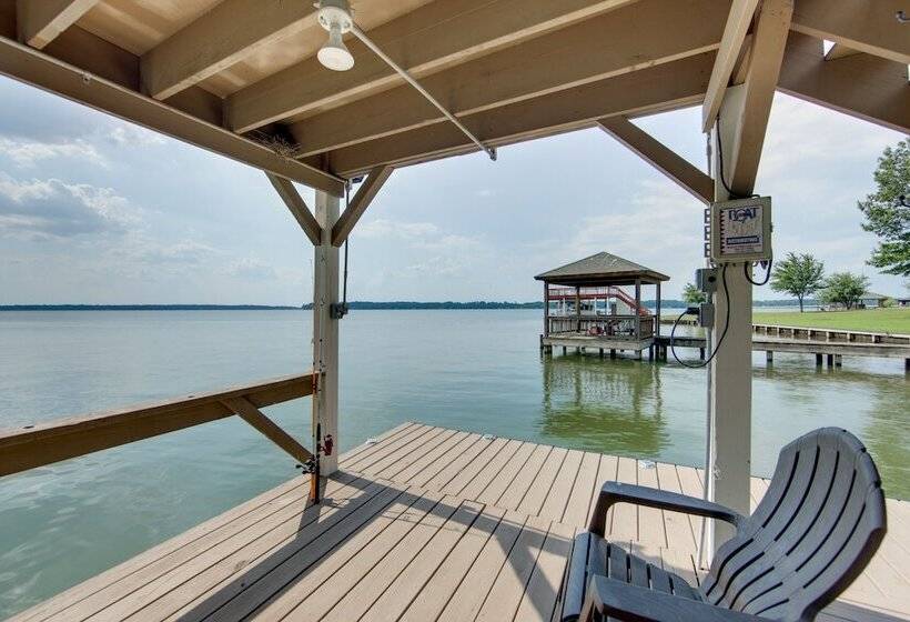 Home On Lake Bob Sandlin W/ Private Boat Dock!