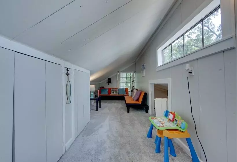 Home On Lake Bob Sandlin W/ Private Boat Dock!