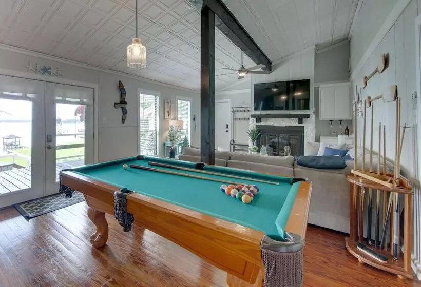 Home On Lake Bob Sandlin W/ Private Boat Dock!