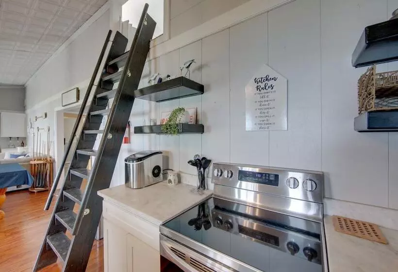 Home On Lake Bob Sandlin W/ Private Boat Dock!