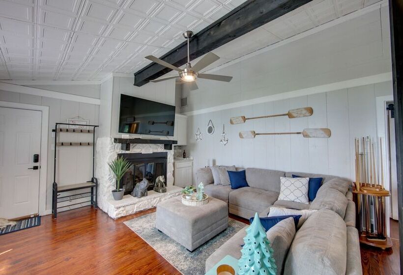 Home On Lake Bob Sandlin W/ Private Boat Dock!