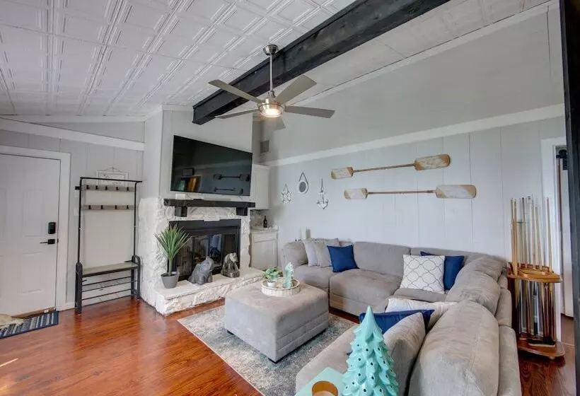 Home On Lake Bob Sandlin W/ Private Boat Dock!