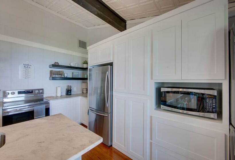 Home On Lake Bob Sandlin W/ Private Boat Dock!