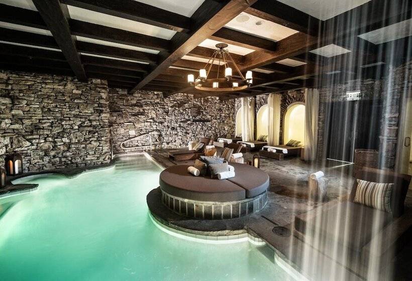 هتل Camp Long Creek