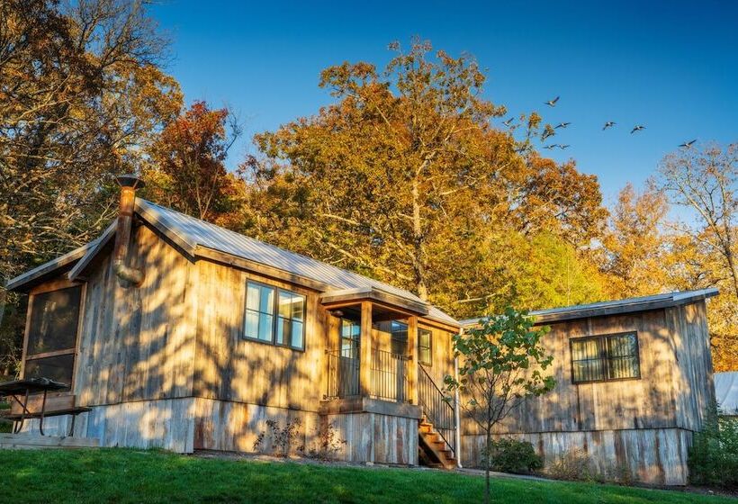 هتل Camp Long Creek