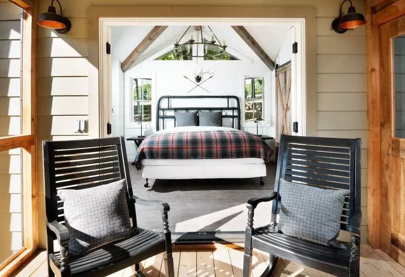 Hotelli Camp Long Creek