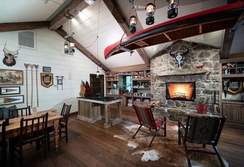 Hotelli Camp Long Creek