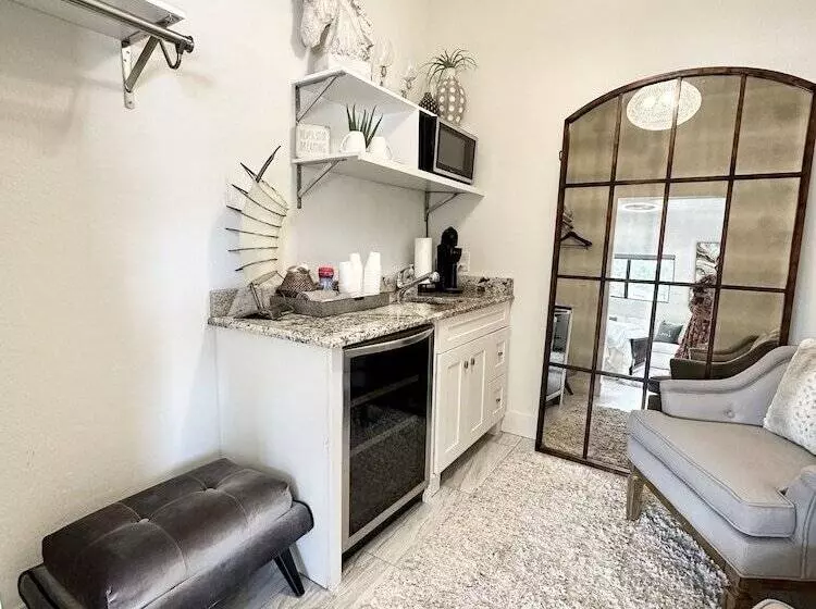 Hotelli Eagles Landing Lodge Private Suites And Group Lodging