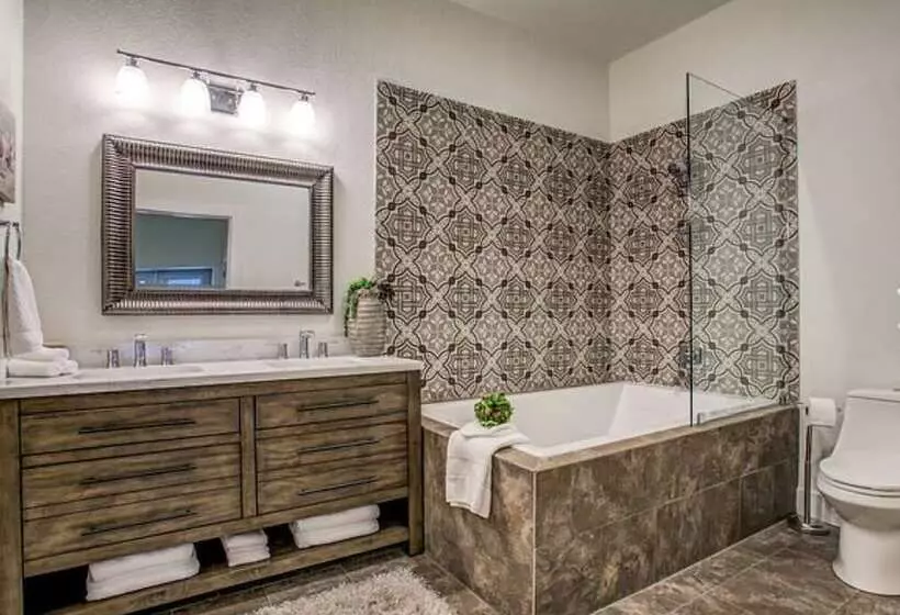 Hotelli Eagles Landing Lodge Private Suites And Group Lodging