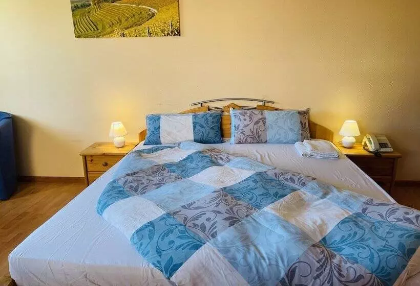 Hotelli Hauptstraße