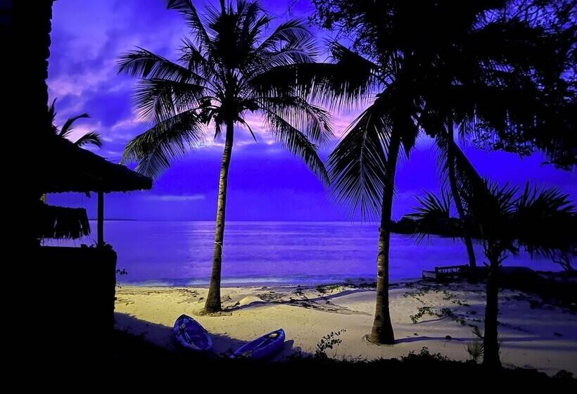 هتل Mwazaro Beach Lodge