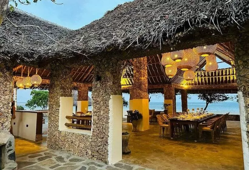 هتل Mwazaro Beach Lodge