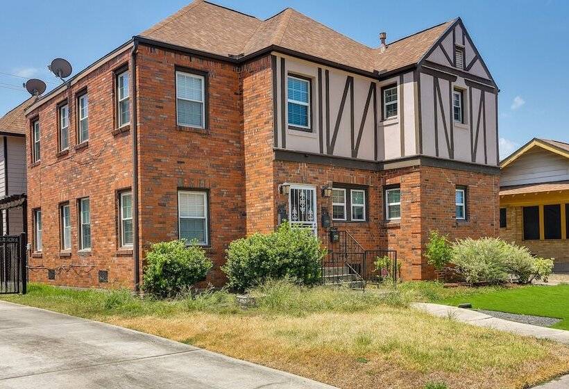 Quaint Houston Hideaway 3 Mi To Downtown!