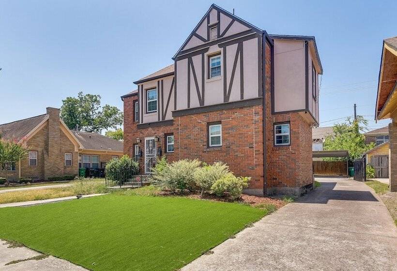 Quaint Houston Hideaway 3 Mi To Downtown!