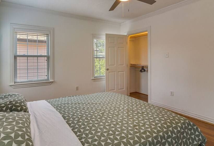 Quaint Houston Hideaway 3 Mi To Downtown!