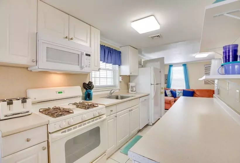 Jersey Shore Retreat Near Wildwood Boardwalk!