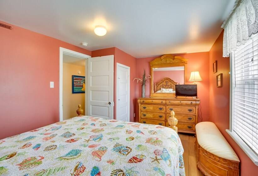 Jersey Shore Retreat Near Wildwood Boardwalk!