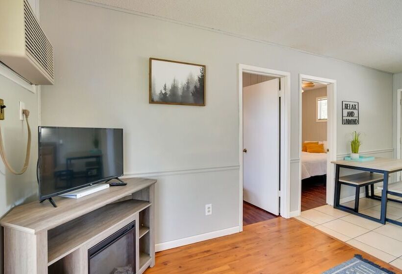 Kimberling City Home: Boat Slip & Lakefront Bliss!