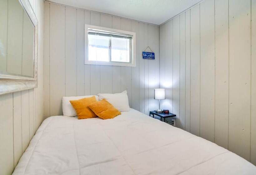 Kimberling City Home: Boat Slip & Lakefront Bliss!