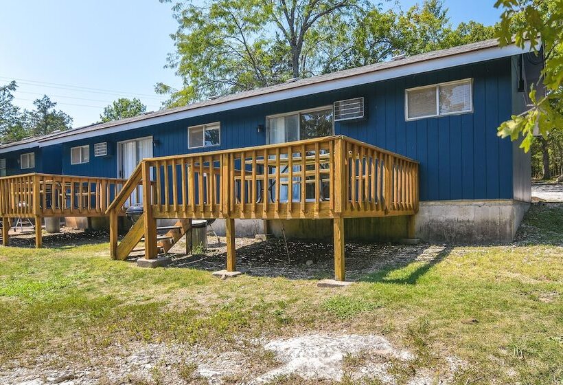 Lakefront Escape W/ Boat Slip On Table Rock Lake!