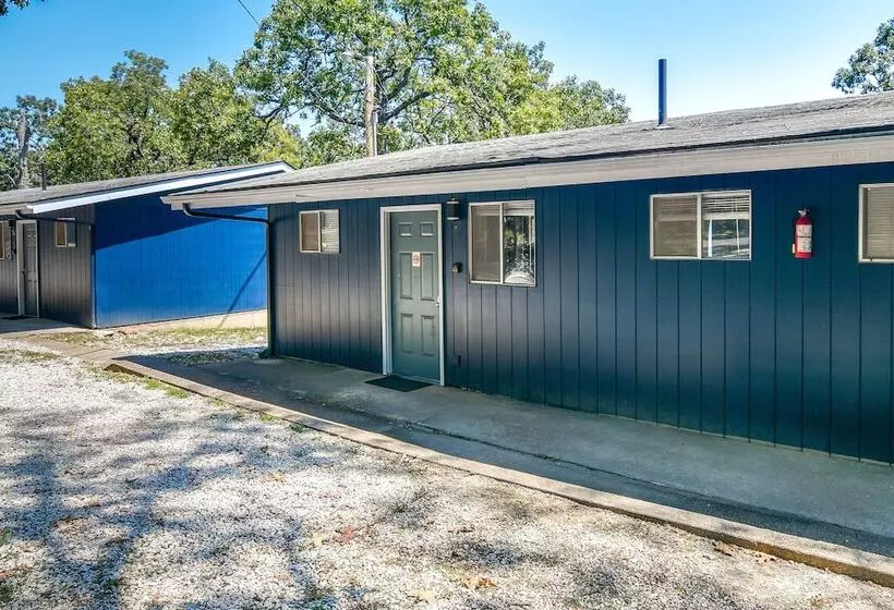 Lakefront Escape W/ Boat Slip On Table Rock Lake!