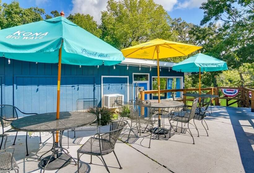 Lakefront Escape W/ Boat Slip On Table Rock Lake!