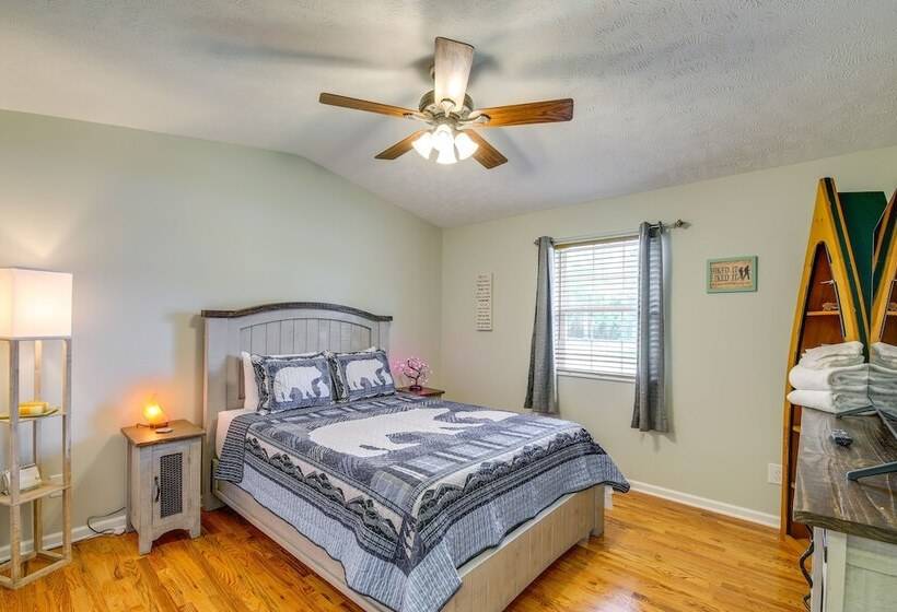 Lakefront Home W/ Hot Tub 15 Mi To Dollywood!