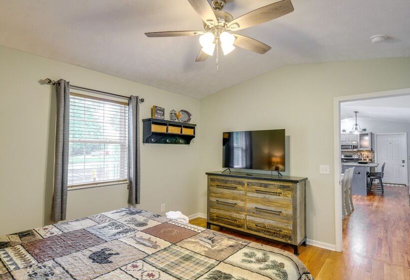 Lakefront Home W/ Hot Tub 15 Mi To Dollywood!