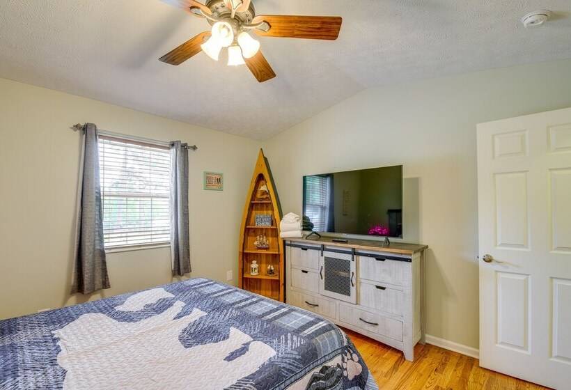 Lakefront Home W/ Hot Tub 15 Mi To Dollywood!