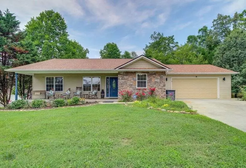 Lakefront Home W/ Hot Tub   15 Mi To Dollywood!