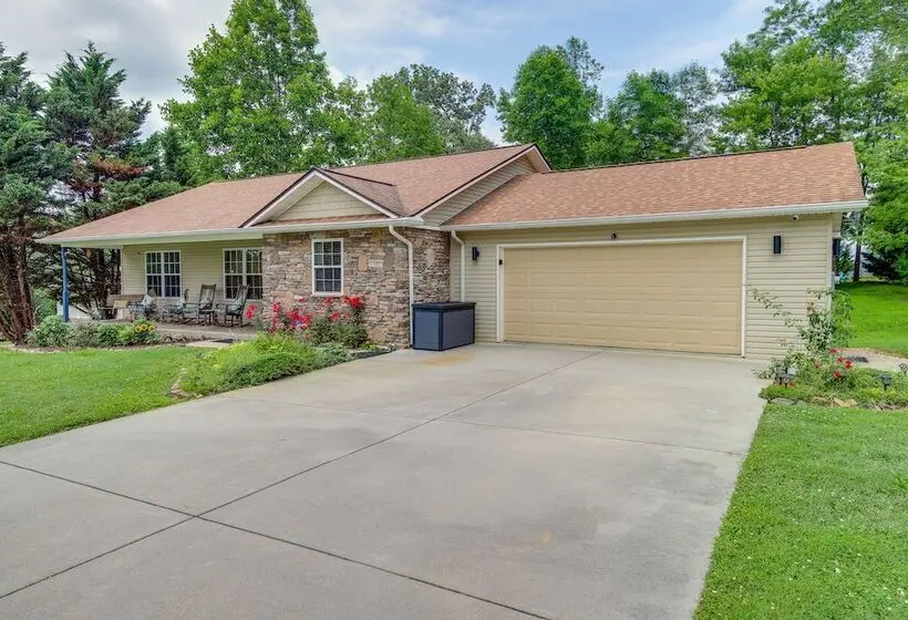 Lakefront Home W/ Hot Tub 15 Mi To Dollywood!
