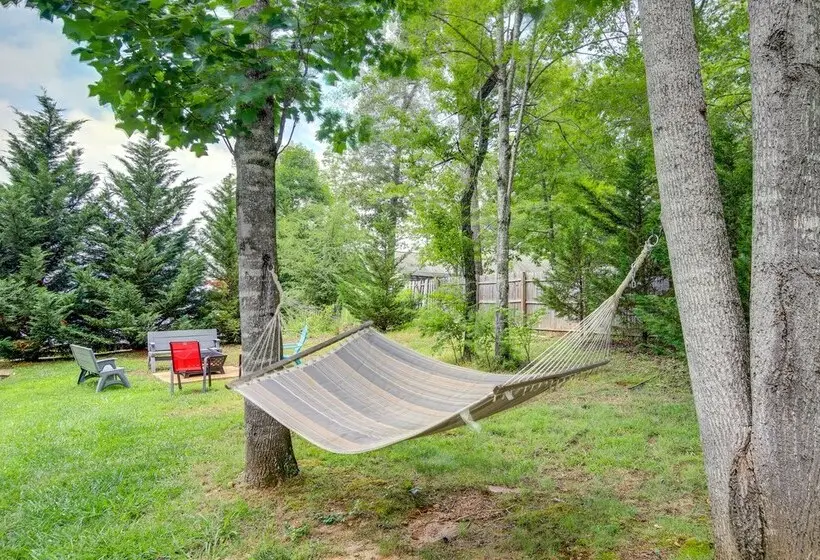 Lakefront Home W/ Hot Tub 15 Mi To Dollywood!