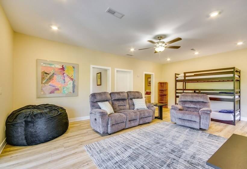 Lakefront Osage Beach Retreat W/ Boat Slip!